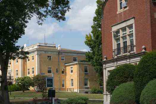 McLean Hospital(麦克莱恩医院).jpg
