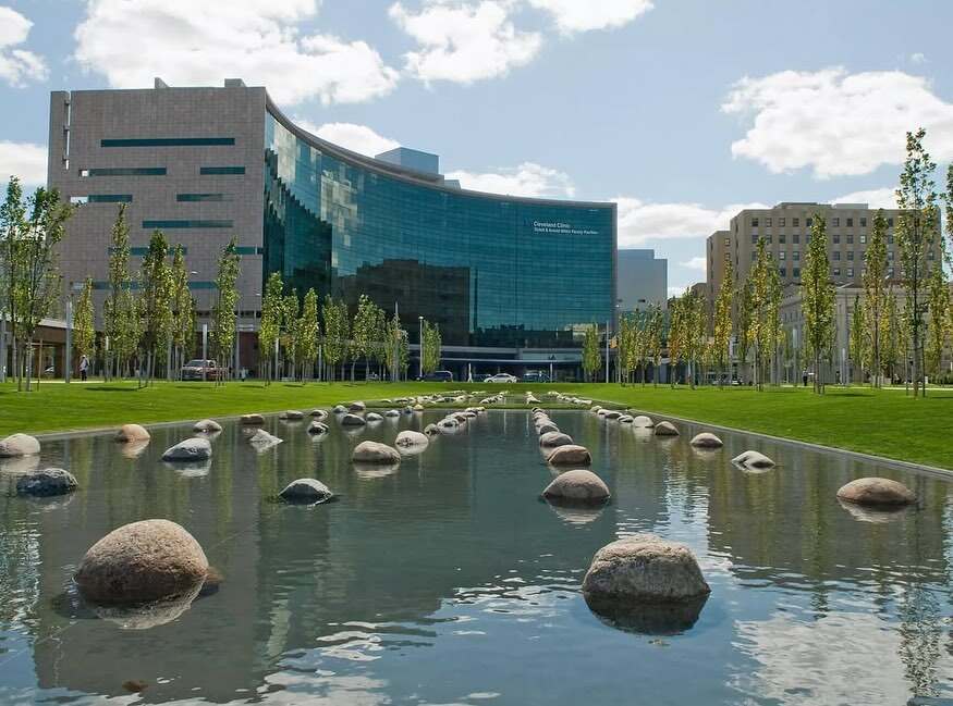 克利夫兰医学中心：当治疗走到瓶颈，这家医院为什么总能给出“第二种答案”？